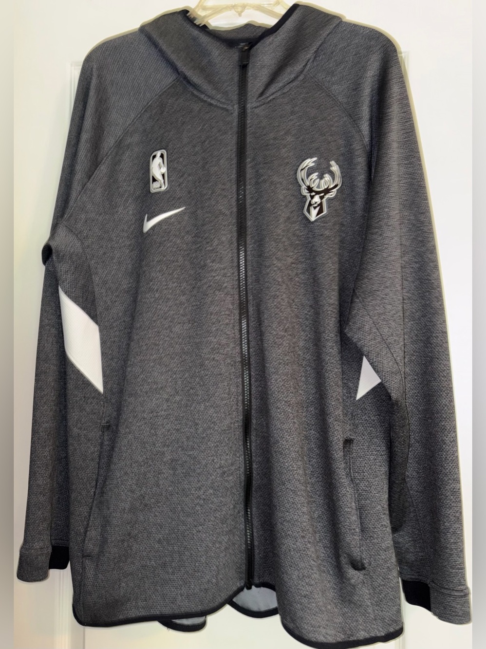 NIKE NBA BRAND MILWAUKEE BUCKS 3/4 LENGTH SPRING JACKET